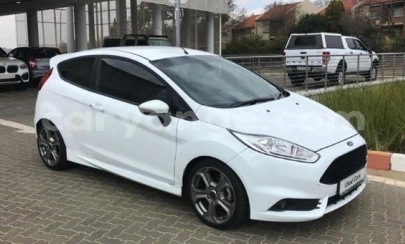 Acheter Occasion Voiture Ford Fiesta Blanc à Gobabis, Omaheke