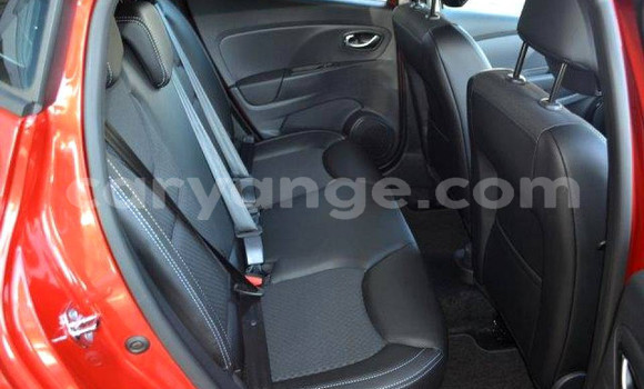 Buy Used Renault Clio V6 Red Car in Karasburg in Karas Buy Used Renault Clio V6 Red Car in Karasburg in Karas