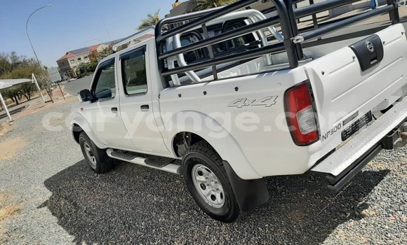 Acheter Occasion Voiture Nissan NP 300 Blanc à Windhoek, Namibie Acheter Occasion Voiture Nissan NP 300 Blanc à Windhoek, Namibie