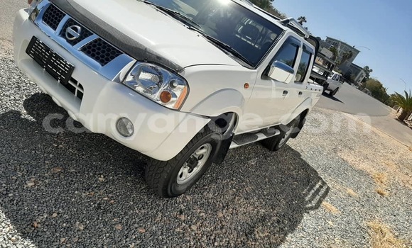 Acheter Occasion Voiture Nissan NP 300 Blanc à Windhoek, Namibie Acheter Occasion Voiture Nissan NP 300 Blanc à Windhoek, Namibie