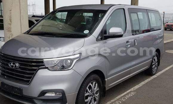 Buy Used Hyundai H1 Silver Car in Windhoek in Namibia