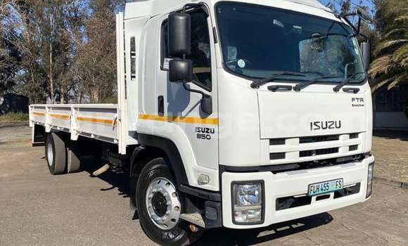 Buy Used Mitsubishi Van White Truck in Grootfontein in Namibia Buy Used Mitsubishi Van White Truck in Grootfontein in Namibia