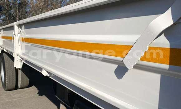 Buy Used Mitsubishi Van White Truck in Grootfontein in Namibia Buy Used Mitsubishi Van White Truck in Grootfontein in Namibia