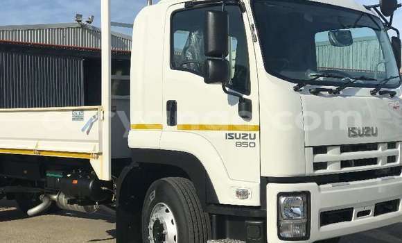 Buy Used Mitsubishi Van White Truck in Karasburg in Karas Buy Used Mitsubishi Van White Truck in Karasburg in Karas