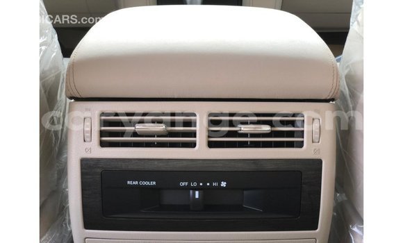 Acheter Import Voiture Toyota Land Cruiser Noir à Import - Dubai, Namibie Acheter Import Voiture Toyota Land Cruiser Noir à Import - Dubai, Namibie