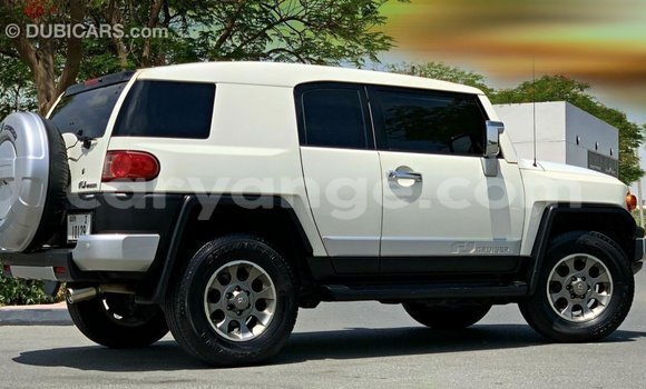 Buy Import Toyota FJ Cruiser White Car in Import - Dubai in Namibia Buy Import Toyota FJ Cruiser White Car in Import - Dubai in Namibia