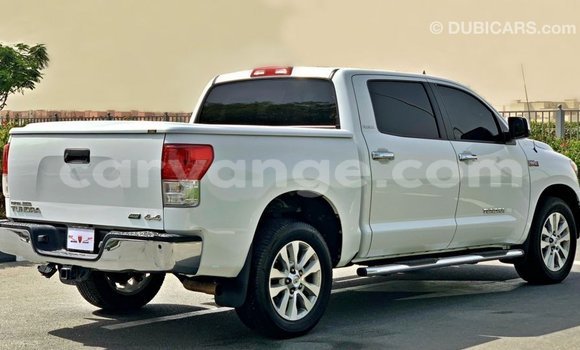 Acheter Import Voiture Toyota Tundra Blanc à Import - Dubai, Namibie Acheter Import Voiture Toyota Tundra Blanc à Import - Dubai, Namibie