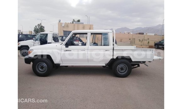 Buy Import Toyota Land Cruiser White Car in Import - Dubai in Namibia Buy Import Toyota Land Cruiser White Car in Import - Dubai in Namibia