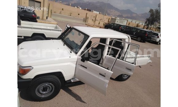 Buy Import Toyota Land Cruiser White Car in Import - Dubai in Namibia Buy Import Toyota Land Cruiser White Car in Import - Dubai in Namibia