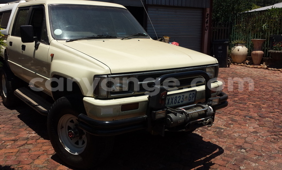 Buy Used Toyota Hilux Beige Car in Windhoek in Namibia Buy Used Toyota Hilux Beige Car in Windhoek in Namibia