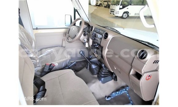 Buy Import Toyota Land Cruiser Beige Car in Import - Dubai in Namibia Buy Import Toyota Land Cruiser Beige Car in Import - Dubai in Namibia