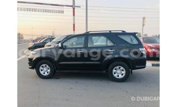 Acheter Import Voiture Toyota Fortuner Noir à Import - Dubai, Namibie Acheter Import Voiture Toyota Fortuner Noir à Import - Dubai, Namibie