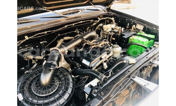 Acheter Import Voiture Toyota Fortuner Noir à Import - Dubai, Namibie Acheter Import Voiture Toyota Fortuner Noir à Import - Dubai, Namibie