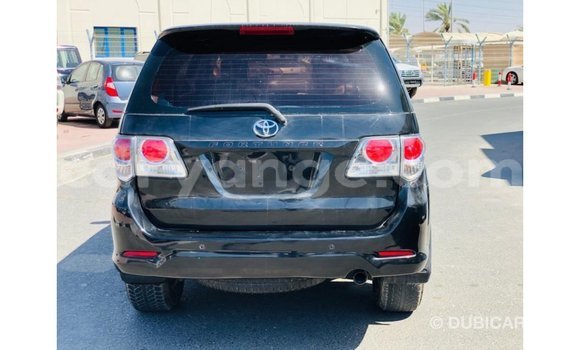 Acheter Import Voiture Toyota Fortuner Noir à Import - Dubai, Namibie Acheter Import Voiture Toyota Fortuner Noir à Import - Dubai, Namibie