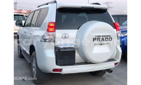 Acheter Import Voiture Toyota Prado Blanc à Import - Dubai, Namibie Acheter Import Voiture Toyota Prado Blanc à Import - Dubai, Namibie