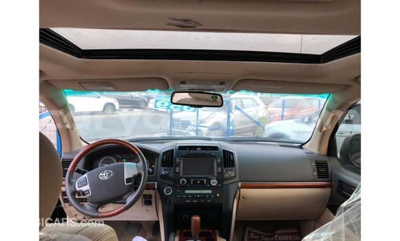 Acheter Import Voiture Toyota Land Cruiser Noir à Import - Dubai, Namibie Acheter Import Voiture Toyota Land Cruiser Noir à Import - Dubai, Namibie