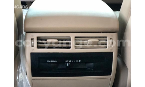 Acheter Import Voiture Toyota Land Cruiser Noir à Import - Dubai, Namibie Acheter Import Voiture Toyota Land Cruiser Noir à Import - Dubai, Namibie