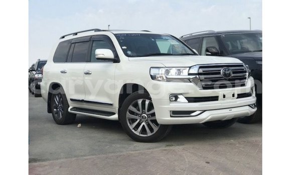 Buy Import Toyota Land Cruiser White Car in Import - Dubai in Namibia