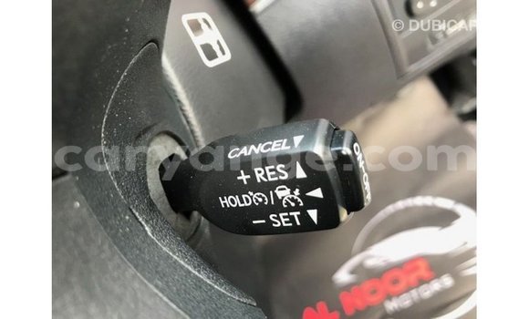 Acheter Import Voiture Toyota Land Cruiser Blanc à Import - Dubai, Namibie Acheter Import Voiture Toyota Land Cruiser Blanc à Import - Dubai, Namibie