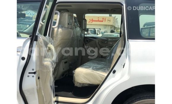 Acheter Import Voiture Nissan Patrol Blanc à Import - Dubai, Namibie Acheter Import Voiture Nissan Patrol Blanc à Import - Dubai, Namibie