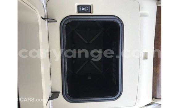 Acheter Import Voiture Nissan Patrol Blanc à Import - Dubai, Namibie Acheter Import Voiture Nissan Patrol Blanc à Import - Dubai, Namibie