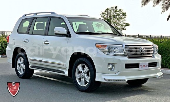 Buy Import Toyota Land Cruiser White Car in Import - Dubai in Namibia