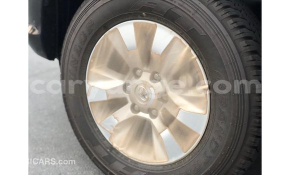 Acheter Import Voiture Toyota Hilux Noir à Import - Dubai, Namibie Acheter Import Voiture Toyota Hilux Noir à Import - Dubai, Namibie