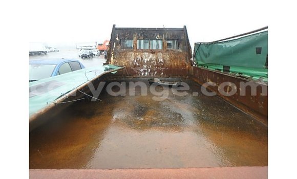 Buy Import Nissan Evalia Brown Truck in Import - Dubai in Namibia Buy Import Nissan Evalia Brown Truck in Import - Dubai in Namibia