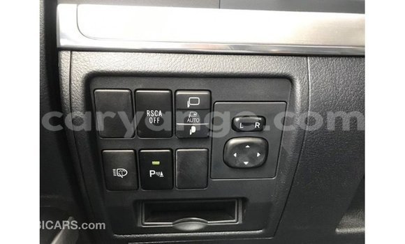 Acheter Import Voiture Toyota Land Cruiser Blanc à Import - Dubai, Namibie Acheter Import Voiture Toyota Land Cruiser Blanc à Import - Dubai, Namibie