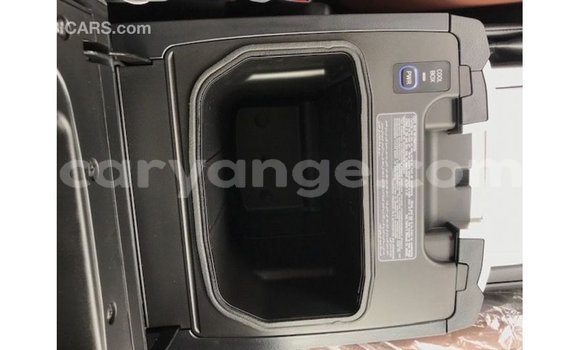 Acheter Import Voiture Toyota Land Cruiser Blanc à Import - Dubai, Namibie Acheter Import Voiture Toyota Land Cruiser Blanc à Import - Dubai, Namibie