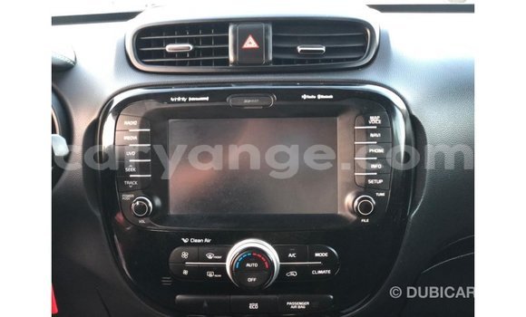 Acheter Import Voiture Kia Soul Rouge à Import - Dubai, Namibie Acheter Import Voiture Kia Soul Rouge à Import - Dubai, Namibie