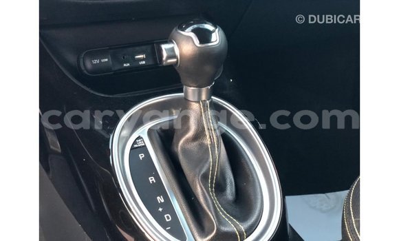 Acheter Import Voiture Kia Soul Rouge à Import - Dubai, Namibie Acheter Import Voiture Kia Soul Rouge à Import - Dubai, Namibie