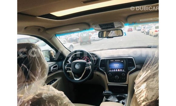 Acheter Import Voiture Jeep Grand Cherokee Noir à Import - Dubai, Namibie Acheter Import Voiture Jeep Grand Cherokee Noir à Import - Dubai, Namibie