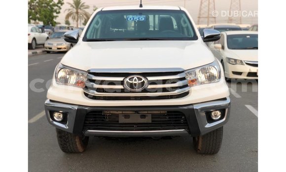 Acheter Import Voiture Toyota Hilux Blanc à Import - Dubai, Namibie Acheter Import Voiture Toyota Hilux Blanc à Import - Dubai, Namibie