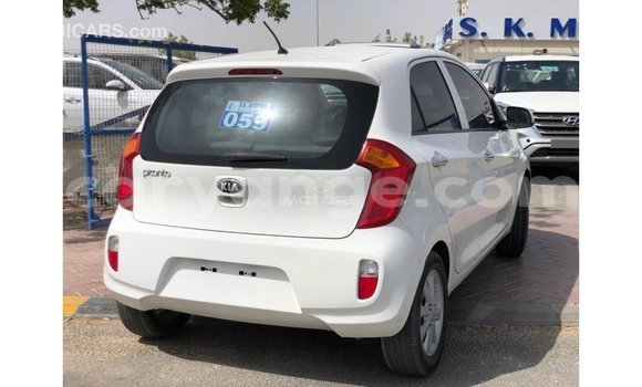Acheter Import Voiture Kia Picanto Blanc à Import - Dubai, Namibie Acheter Import Voiture Kia Picanto Blanc à Import - Dubai, Namibie