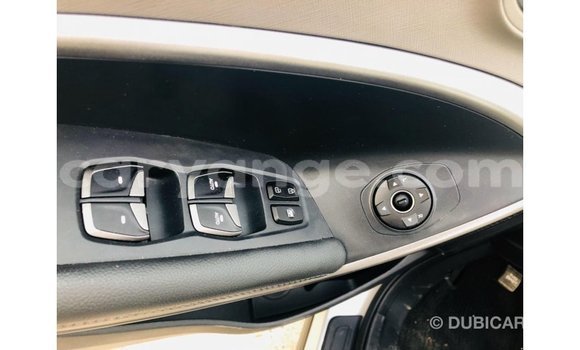 Acheter Import Voiture Hyundai Santa Fe Autre à Import - Dubai, Namibie Acheter Import Voiture Hyundai Santa Fe Autre à Import - Dubai, Namibie