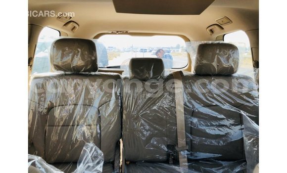 Acheter Import Voiture Toyota Land Cruiser Blanc à Import - Dubai, Namibie Acheter Import Voiture Toyota Land Cruiser Blanc à Import - Dubai, Namibie