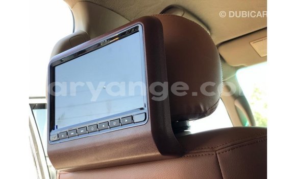 Acheter Import Voiture Toyota Land Cruiser Blanc à Import - Dubai, Namibie Acheter Import Voiture Toyota Land Cruiser Blanc à Import - Dubai, Namibie