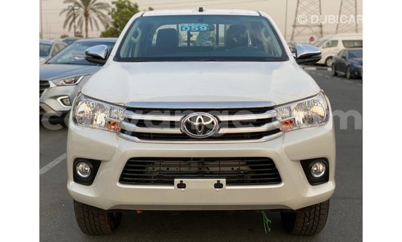 Acheter Import Voiture Toyota Hilux Blanc à Import - Dubai, Namibie Acheter Import Voiture Toyota Hilux Blanc à Import - Dubai, Namibie