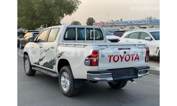 Acheter Import Voiture Toyota Hilux Blanc à Import - Dubai, Namibie Acheter Import Voiture Toyota Hilux Blanc à Import - Dubai, Namibie
