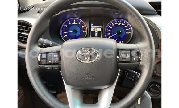 Acheter Import Voiture Toyota Hilux Blanc à Import - Dubai, Namibie Acheter Import Voiture Toyota Hilux Blanc à Import - Dubai, Namibie