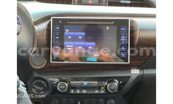 Acheter Import Voiture Toyota Hilux Blanc à Import - Dubai, Namibie Acheter Import Voiture Toyota Hilux Blanc à Import - Dubai, Namibie