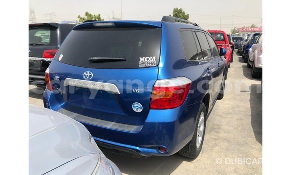 Acheter Import Voiture Toyota Highlander Bleu à Import - Dubai, Namibie Acheter Import Voiture Toyota Highlander Bleu à Import - Dubai, Namibie