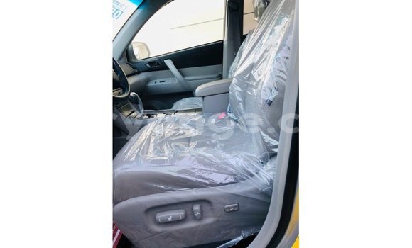 Acheter Import Voiture Toyota Highlander Autre à Import - Dubai, Namibie Acheter Import Voiture Toyota Highlander Autre à Import - Dubai, Namibie