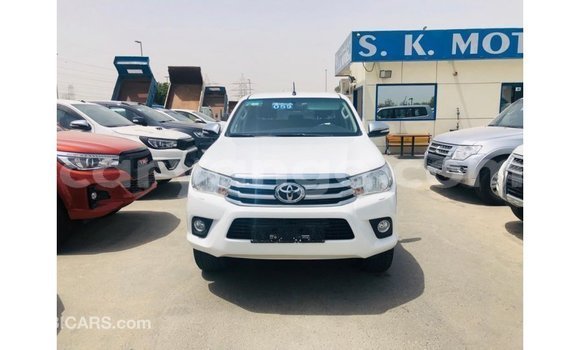 Acheter Import Voiture Toyota Hilux Blanc à Import - Dubai, Namibie Acheter Import Voiture Toyota Hilux Blanc à Import - Dubai, Namibie