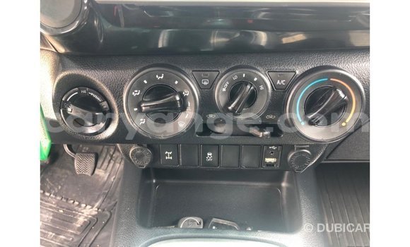 Acheter Import Voiture Toyota Hilux Blanc à Import - Dubai, Namibie Acheter Import Voiture Toyota Hilux Blanc à Import - Dubai, Namibie