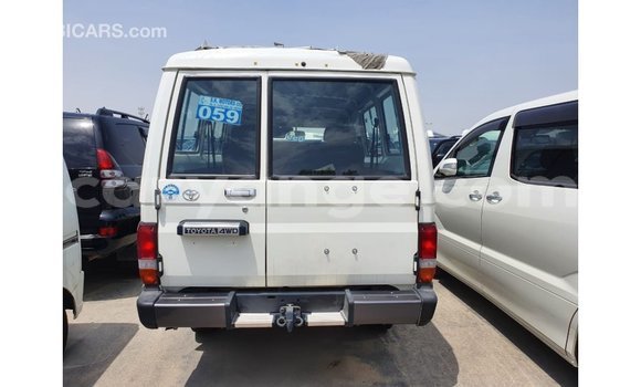 Buy Import Toyota Land Cruiser White Car in Import - Dubai in Namibia Buy Import Toyota Land Cruiser White Car in Import - Dubai in Namibia