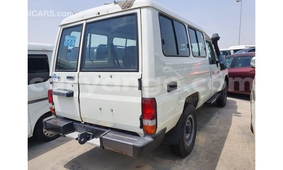 Buy Import Toyota Land Cruiser White Car in Import - Dubai in Namibia Buy Import Toyota Land Cruiser White Car in Import - Dubai in Namibia