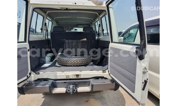 Buy Import Toyota Land Cruiser White Car in Import - Dubai in Namibia Buy Import Toyota Land Cruiser White Car in Import - Dubai in Namibia