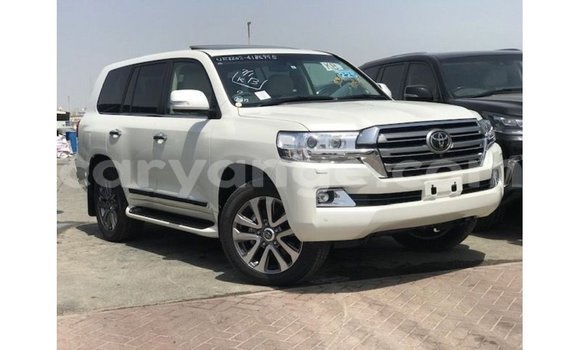 Acheter Import Voiture Toyota Land Cruiser Blanc à Import - Dubai, Namibie